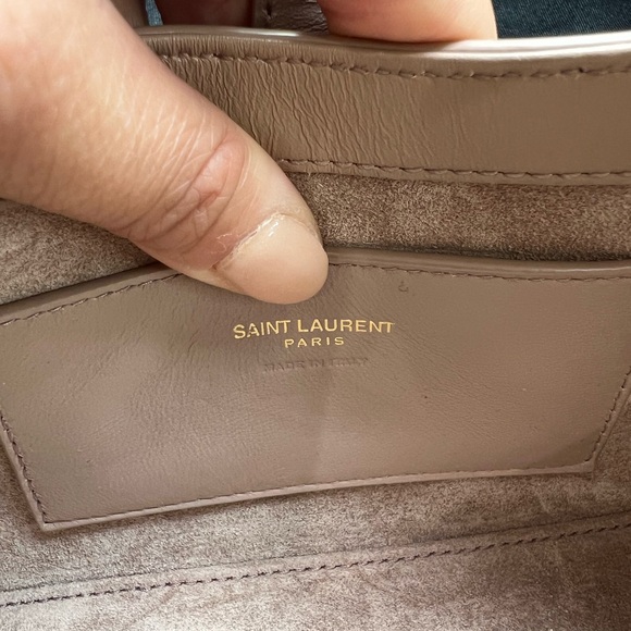 YSL Le5 A7 Hobo Bag in Rosy Sand - Picture 13 of 15
